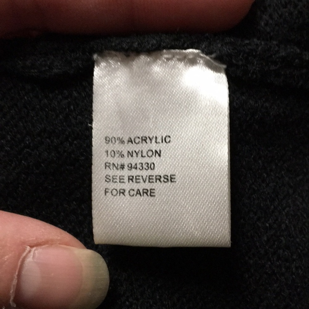LIV Sweater ๐ - Picture 5 of 5